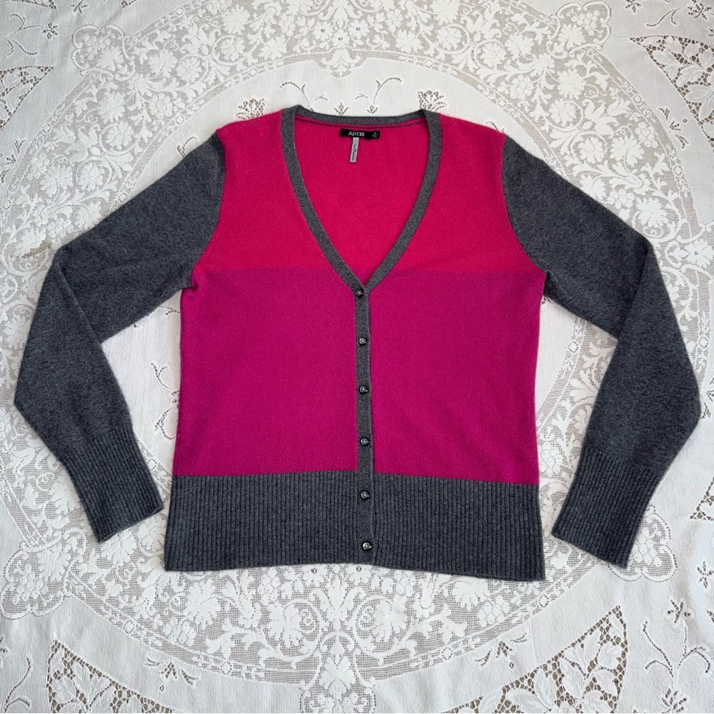 Apt. 9 Women’s Cashmere Pink Grey Cardigan Sweater size Medium Cottagecore
